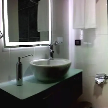 ホテル Vesta Fuar イズミル