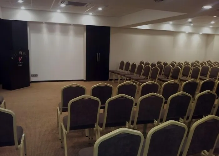Vesta Fuar Hotel 3*